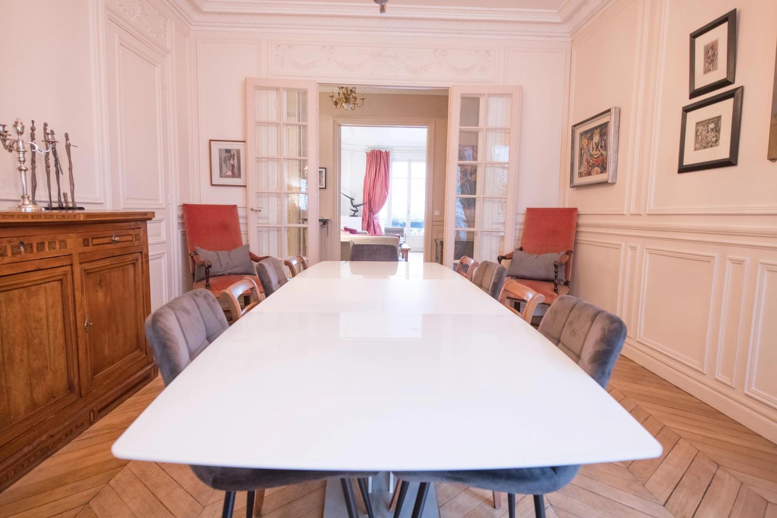 Meeting room in Beautiful Haussmann apartment - Palais des Congrès - 5