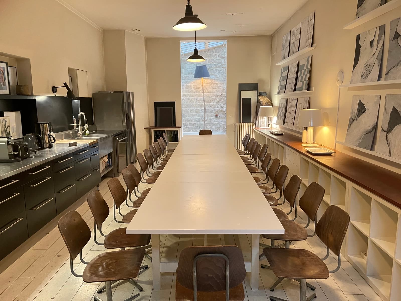 Meeting room in An artist's studio in the heart of the 10th arrondissement - 1