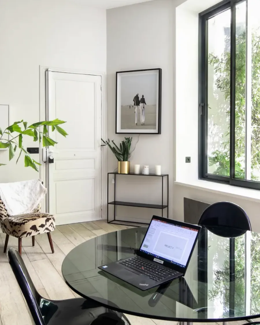 Bureau bleu