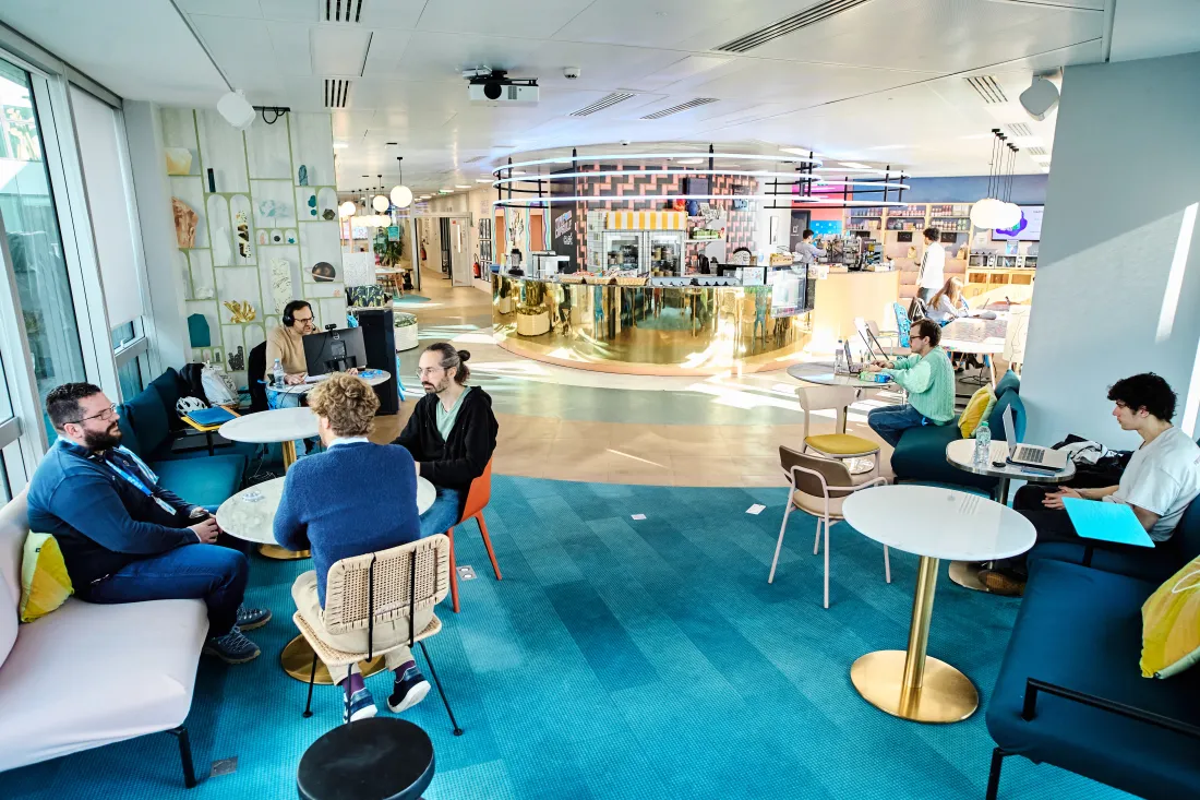 Flex office : moins de m², même efficacité