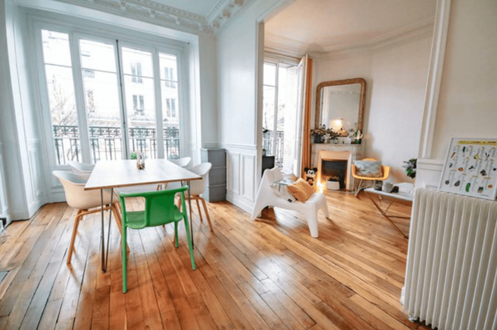 Appartement haussmannien doré et lumineux à Paris